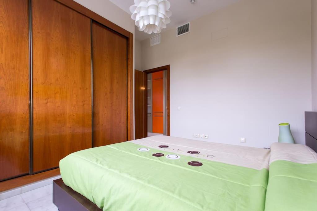 Fibes Con Piscina Y Parking Gratis Apartamento Sevilla Este Экстерьер фото