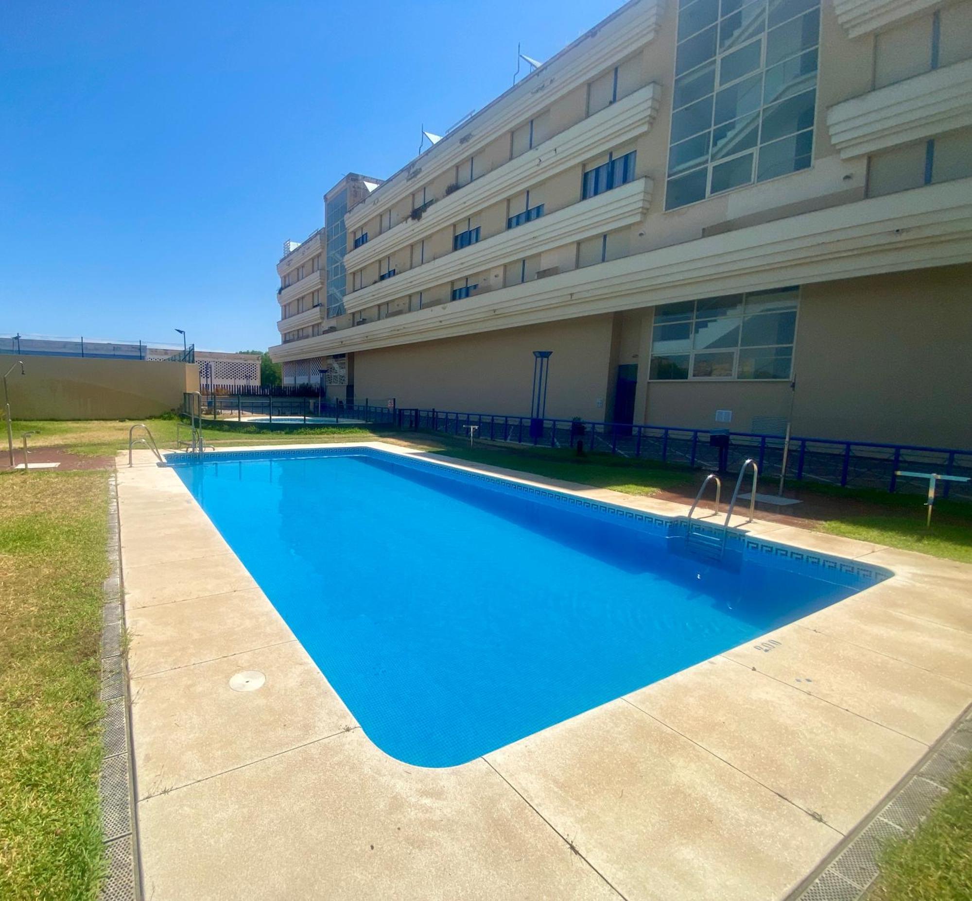 Fibes Con Piscina Y Parking Gratis Apartamento Sevilla Este Экстерьер фото